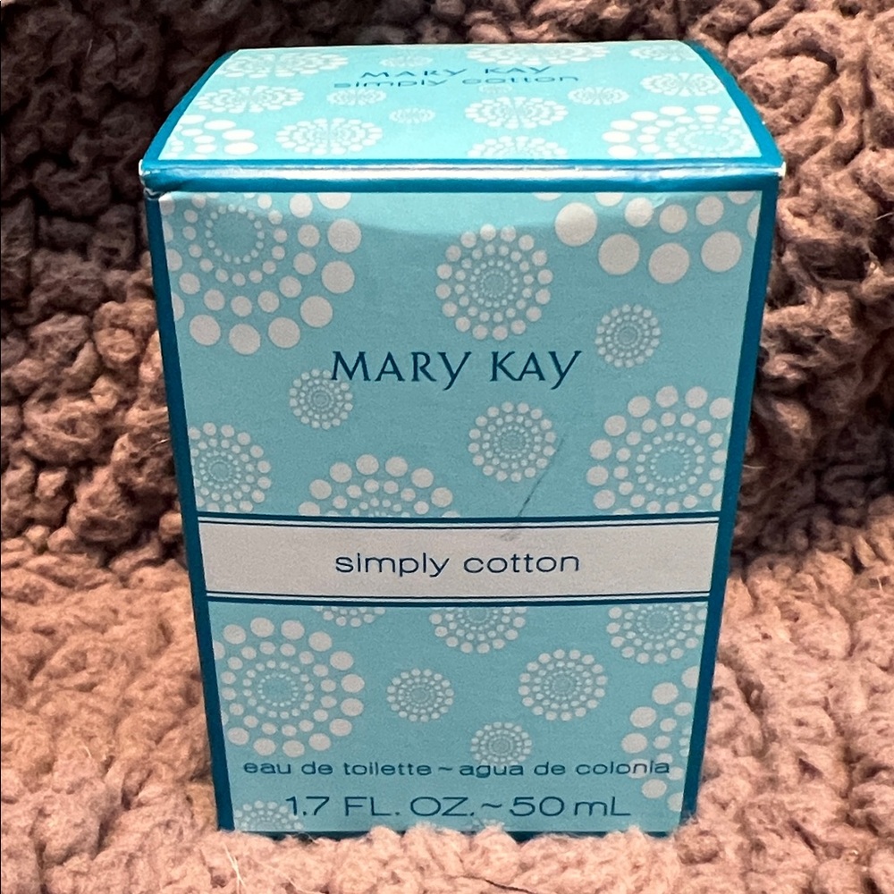 Mary Kay Simply Cotton Eau de Toilette in Light Blue